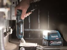 Aku LED svítilna Li-ion 40V XGT, Makita ML011G (2)