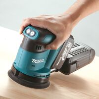 Aku excentrická bruska Makita DBO180RTJ, 18V, 2x5,0Ah Li-ion, 123mm, systainer (1)