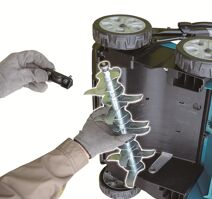 Aku vertikutátor 38cm Li-ion XGT 40V, Makita UV001GZ, bez aku (8)